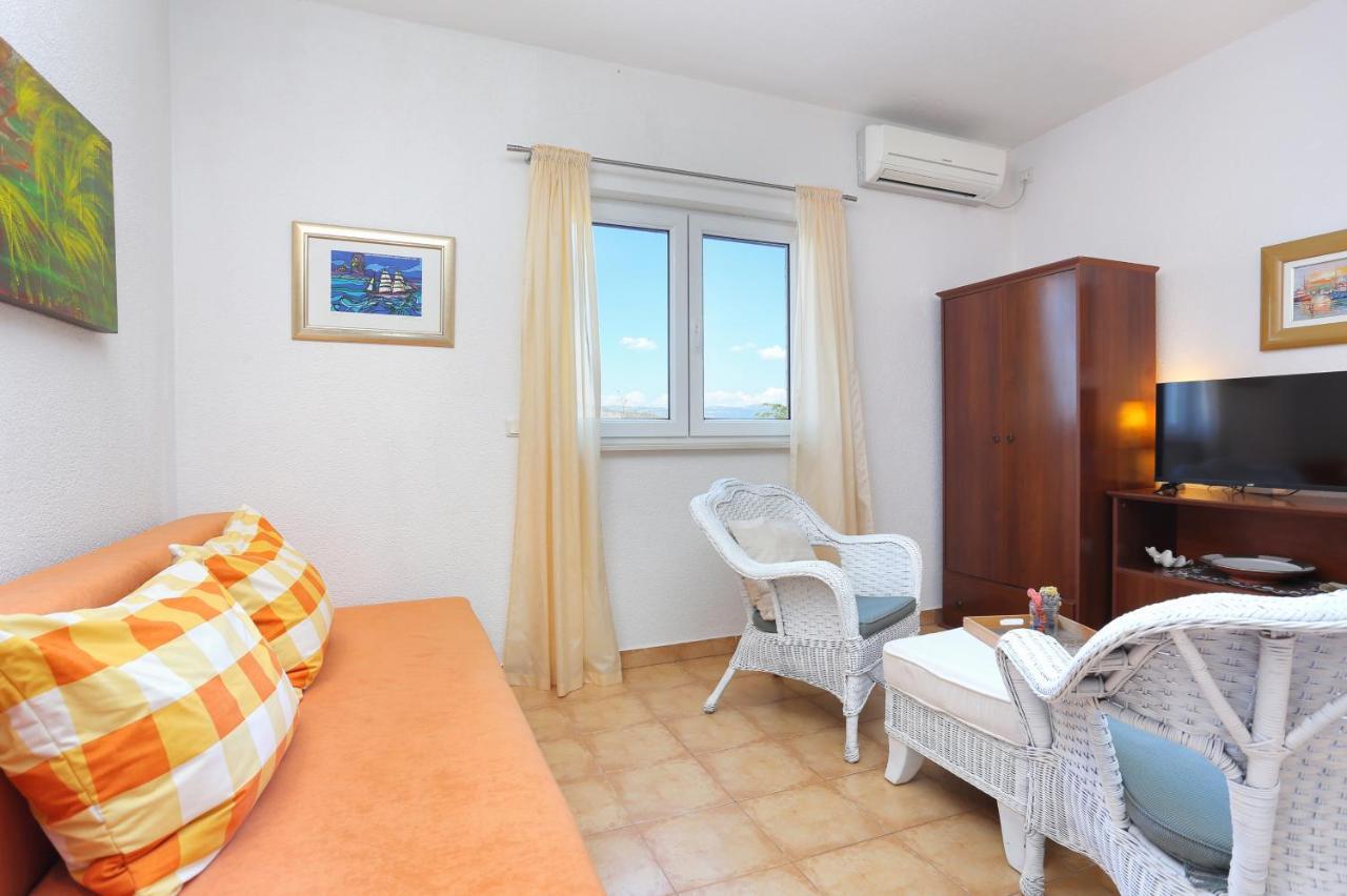 Apartments By The Sea Okrug Donji, Ciovo - 12502 Округ-Горній Екстер'єр фото
